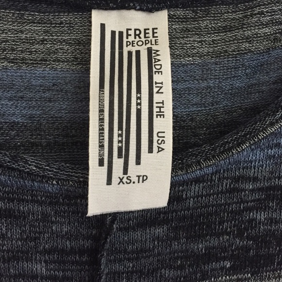 Free People off shoulder sweater - Picture 2 of 4